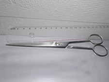 ältere Frisörschere C